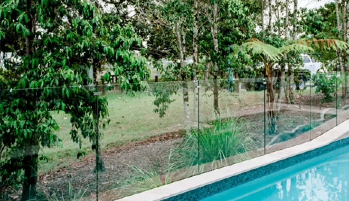 retaining wall pool built by aqua living pools on the gold coast